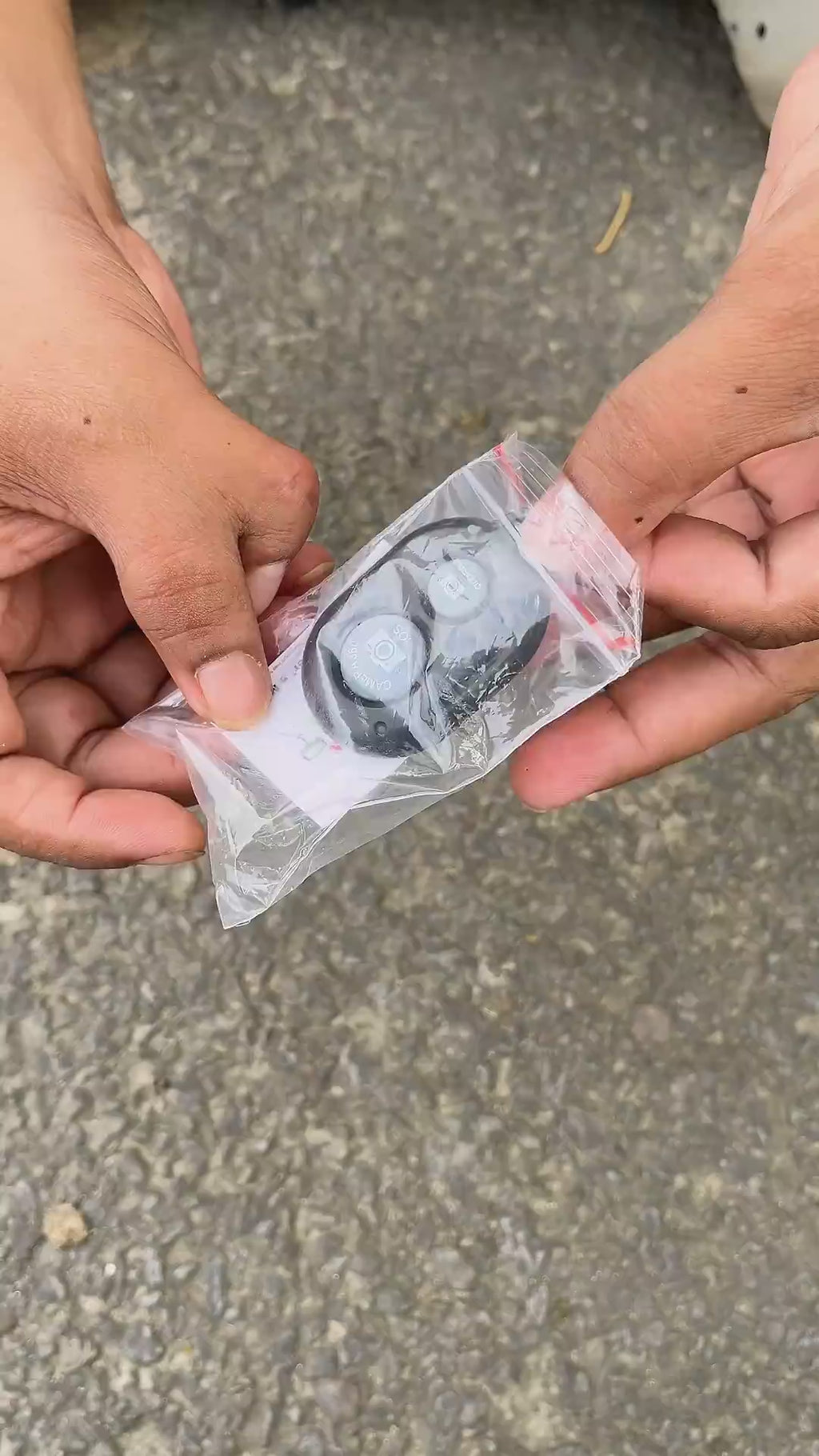 POPIO Bluetooth Remote Shutter Button for Selfie Stick Tripod | Wireless Camera Controller Clicker Compatible with Android & iOS Smartphones